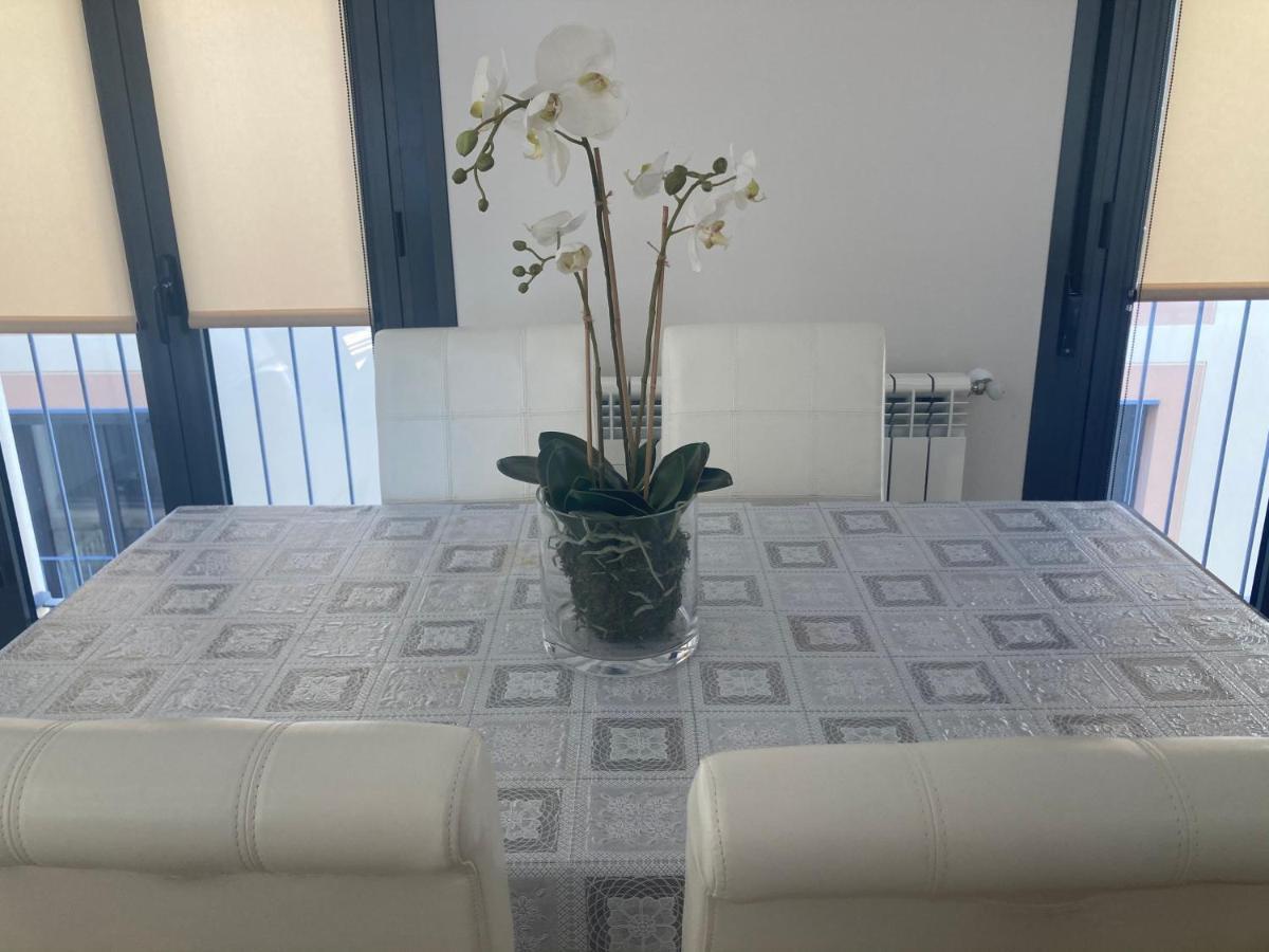 Modern & Cosy Apartment In Jaca Pyrenees Spain Eksteriør billede