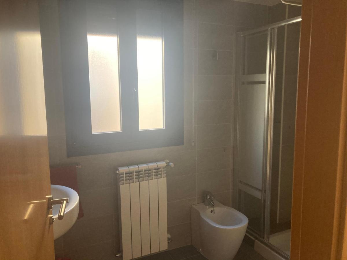 Modern & Cosy Apartment In Jaca Pyrenees Spain Eksteriør billede